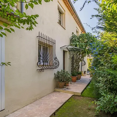 Wdf 4 Bedrooms With Pool In *