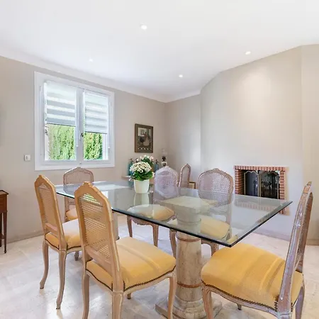 Wdf 4 Bedrooms With Pool In *